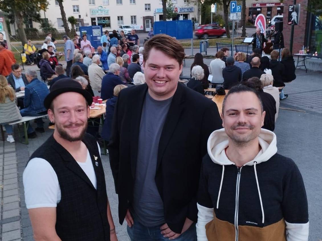 Das Foto zeigt Robert Kosin, Tobias Lübbert und Felix Thier.