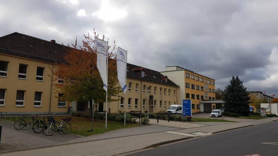 Das Foto zeigt das Krankenhaus in Ludwigsfelde.